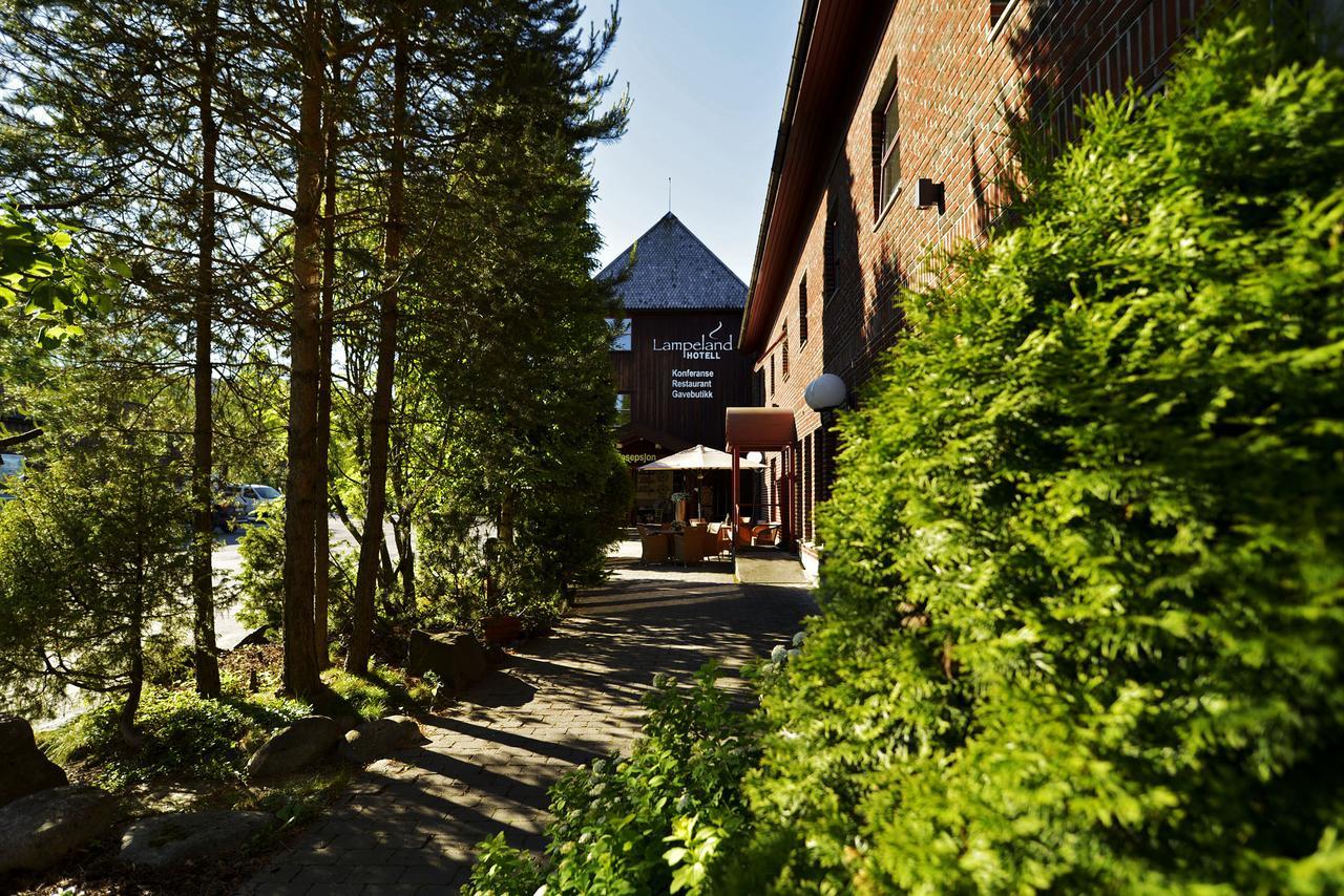 Lampeland Hotel Exterior foto